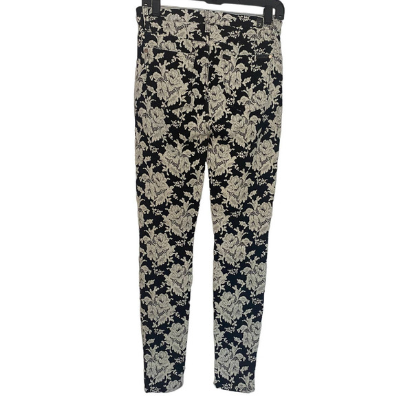 7 for all Mankind Black & White Floral Stretch Jean Leggings - Picture 3 of 13